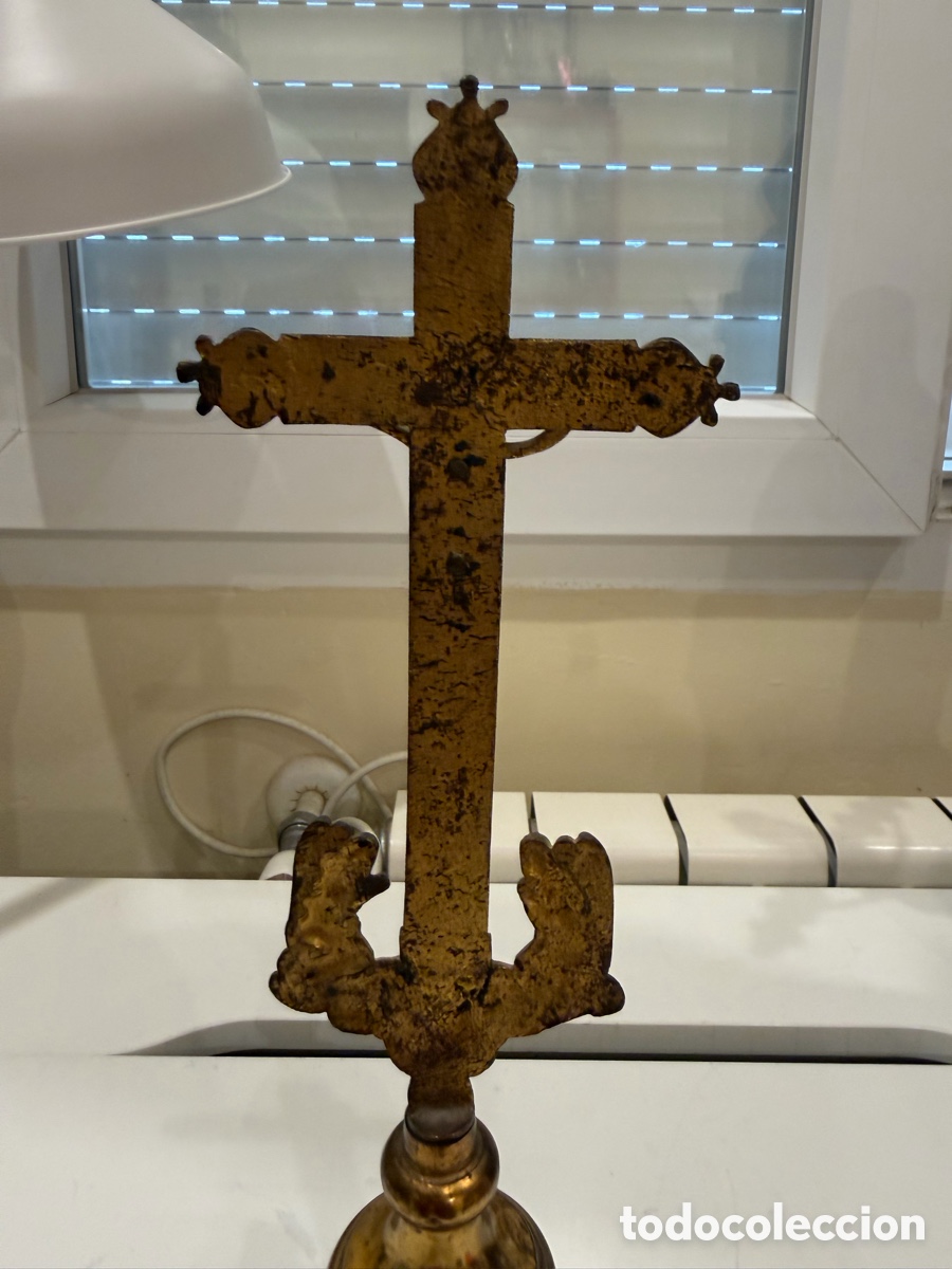 Antig&uuml;edades: Cruz de altar dorada y opalina, S. XIX - Foto 6