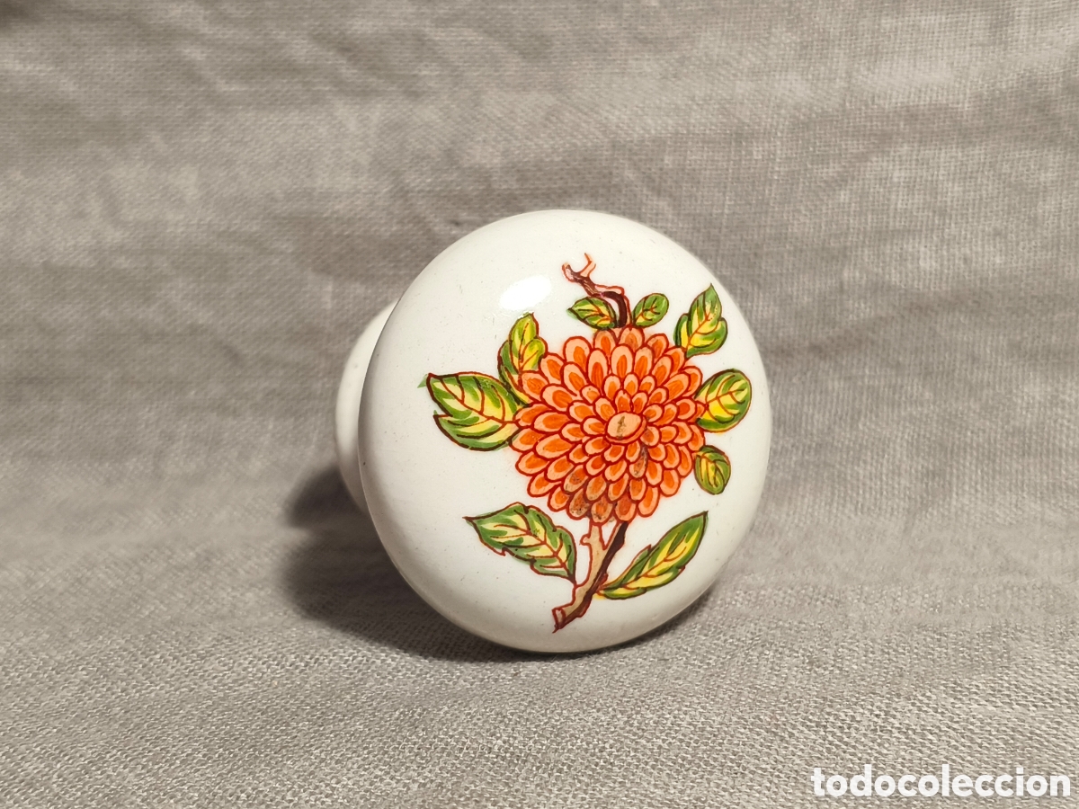 Antig&uuml;edades: Tirador antiguo pomo de porcelana con decoraci&oacute;n floral