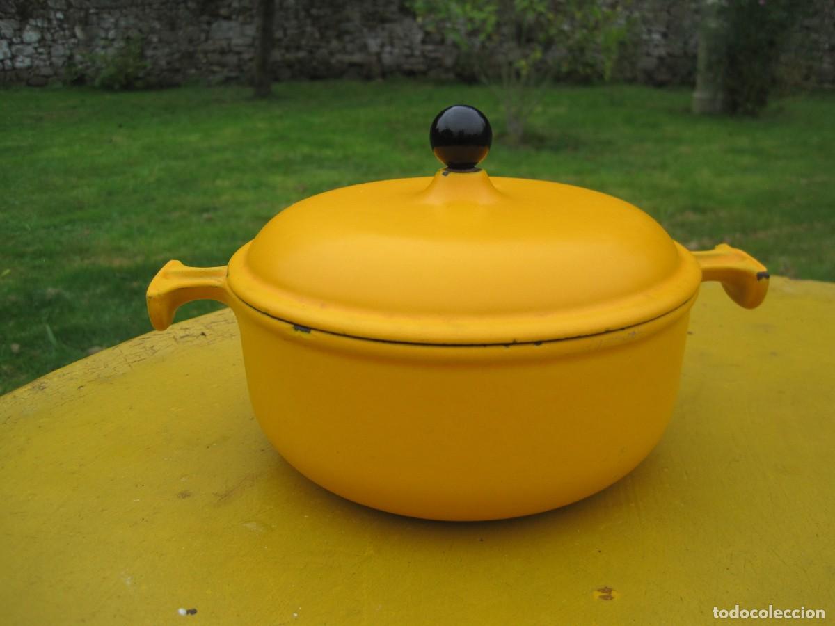 Antig&uuml;edades: CAZUELA DE HIERRO LE CREUSET LA MAMA - DISE&Ntilde;O ENZO MARI - OLLA - FRANCIA - 17 CM