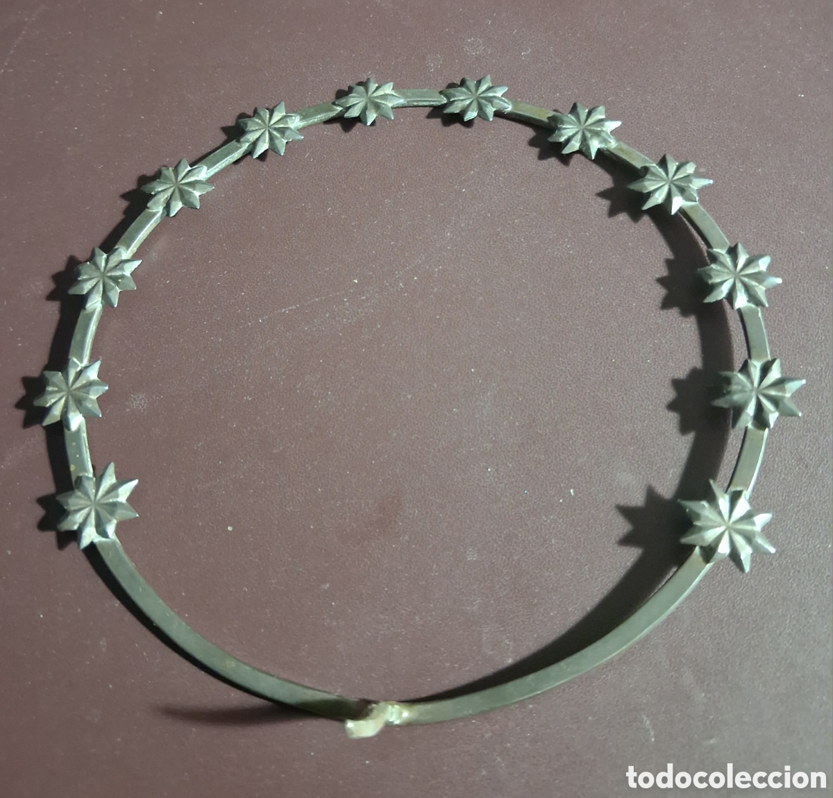 Antig&uuml;edades: Corona 12 estrellas plata de ley