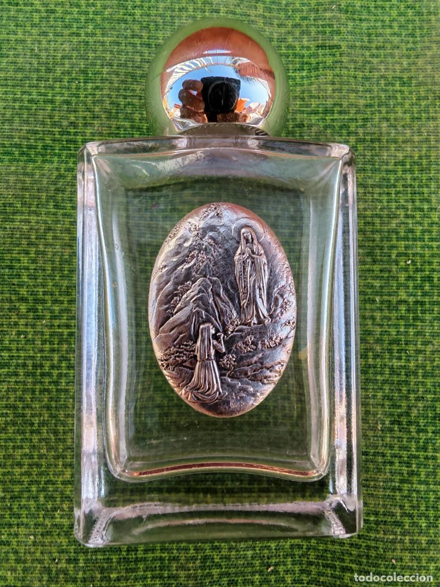 Antiquit&auml;ten: Frasco de agua bendita con placa religiosa, posiblemente de plata 925.