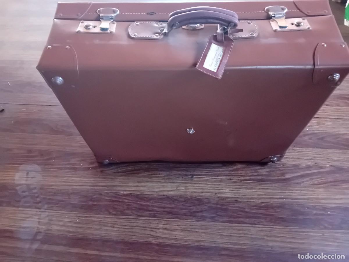Antig&uuml;edades: Maleta antigua marca fibra (a&ntilde;os 40/50 S XX)