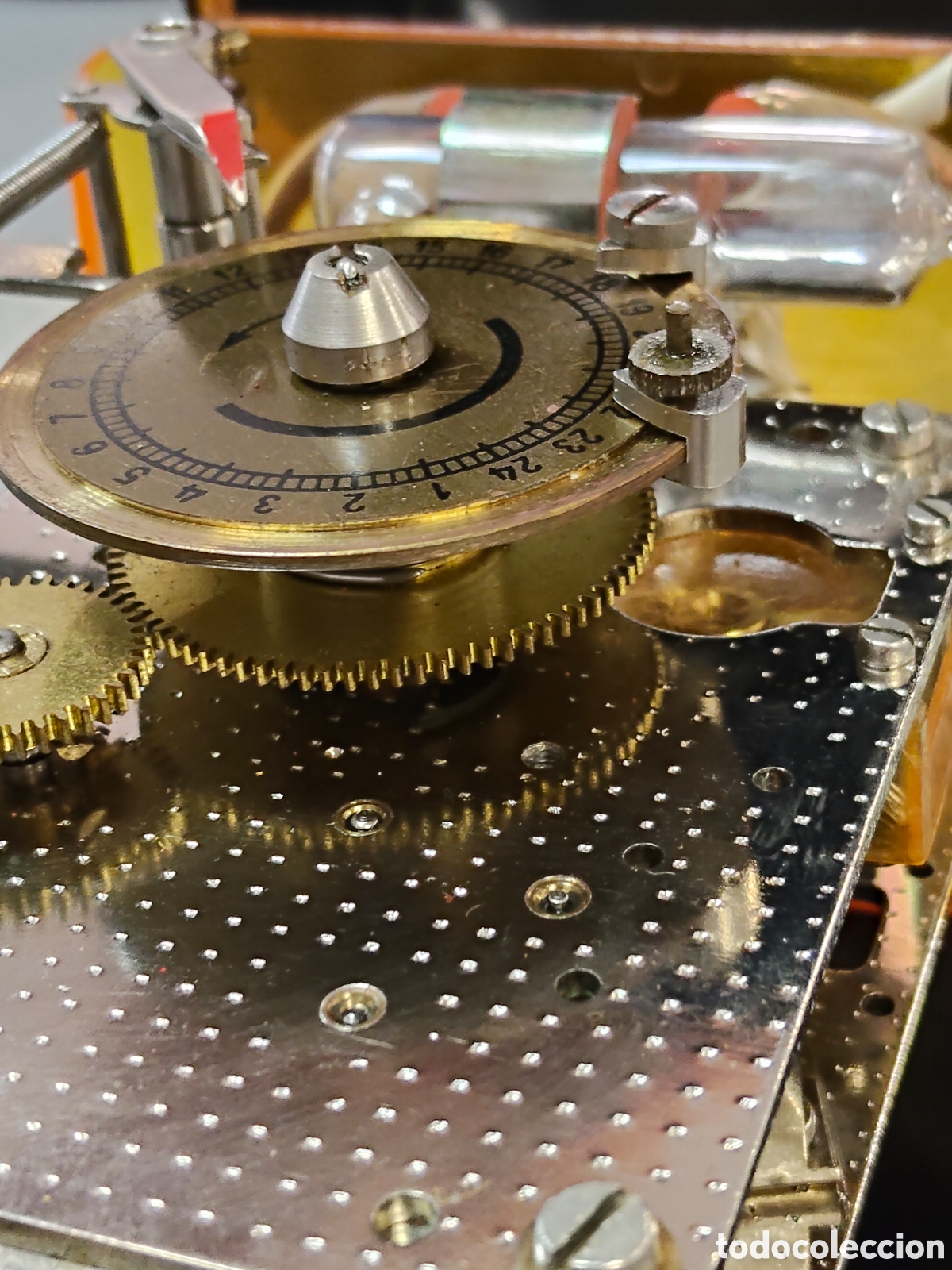 Antig&uuml;edades: Magn&iacute;fico reloj de escaparate - Foto 7