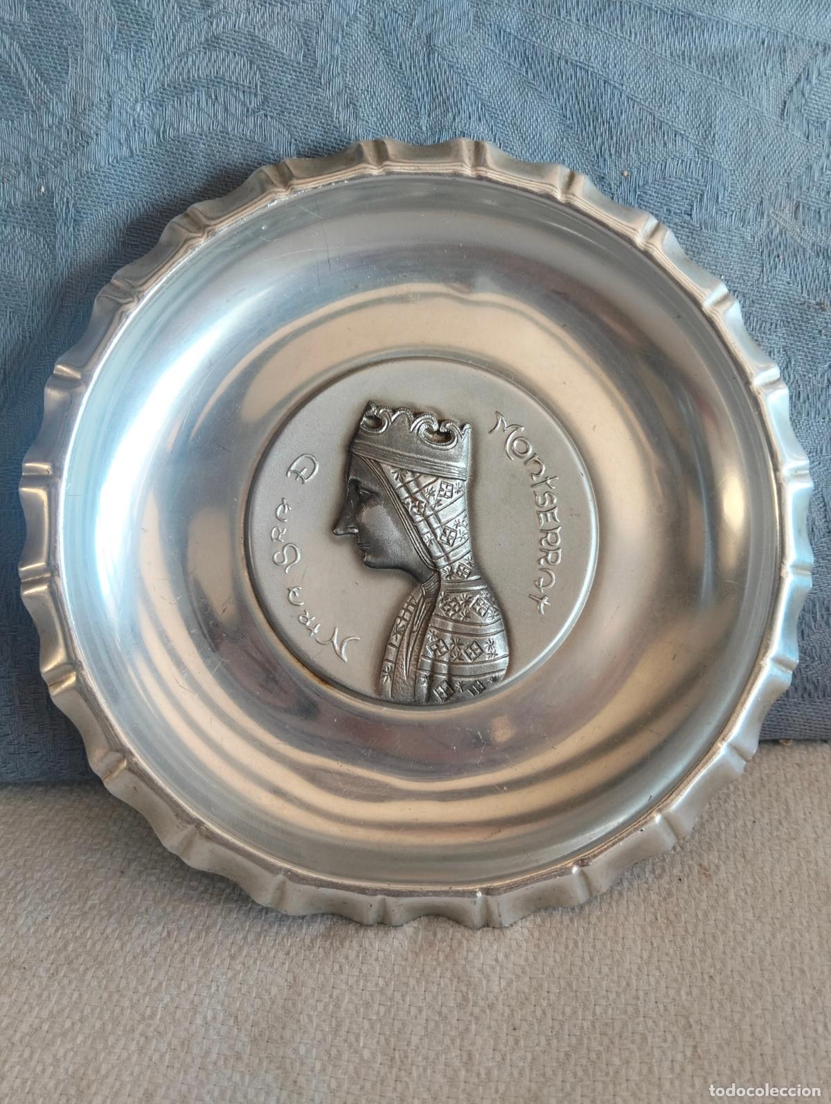 Antiquit&eacute;s: Antigua bandeja cenicero recuerdo de Montserrat Virgen de Montserrat en metal niquelado a&ntilde;os 60