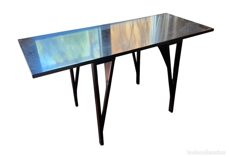 Antig&uuml;edades: MESA DE COMEDOR DE ESTILO INDUSTRIAL. OSCAR TUSQUETS (?). MADERA. ESPA&Ntilde;A. CIRCA 1970