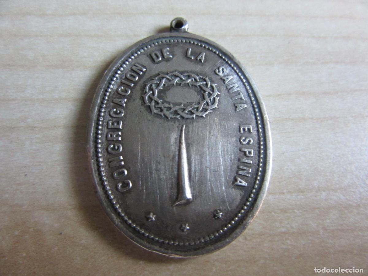 Antiquit&auml;ten: Antigua medalla grande de la Congregaci&oacute;n de la Santa Espina Medidas 4,2 x 3 cm