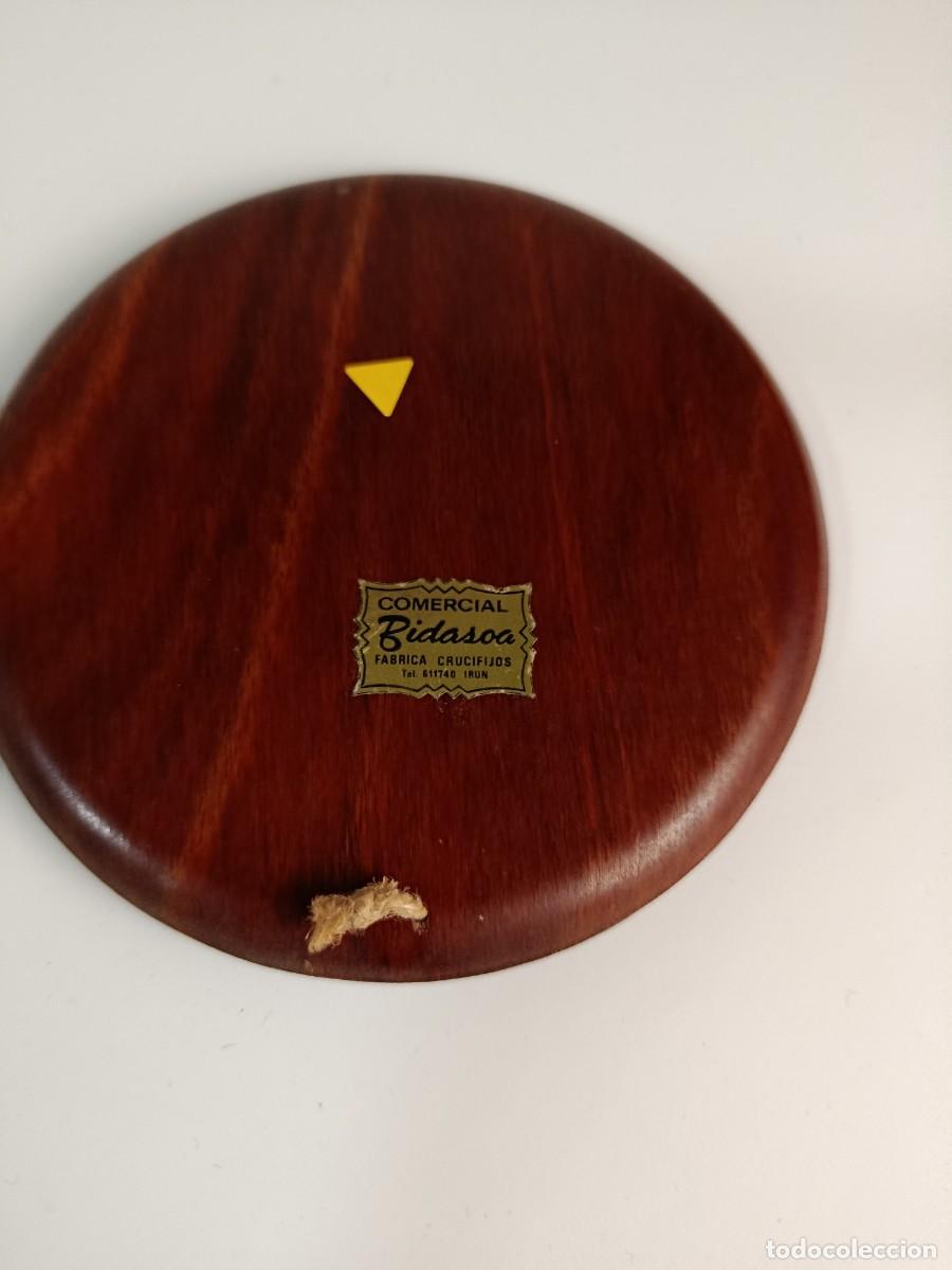 Antig&uuml;edades: DOS PLATOS VASCOS BIDASOA DE MADERA - Foto 6