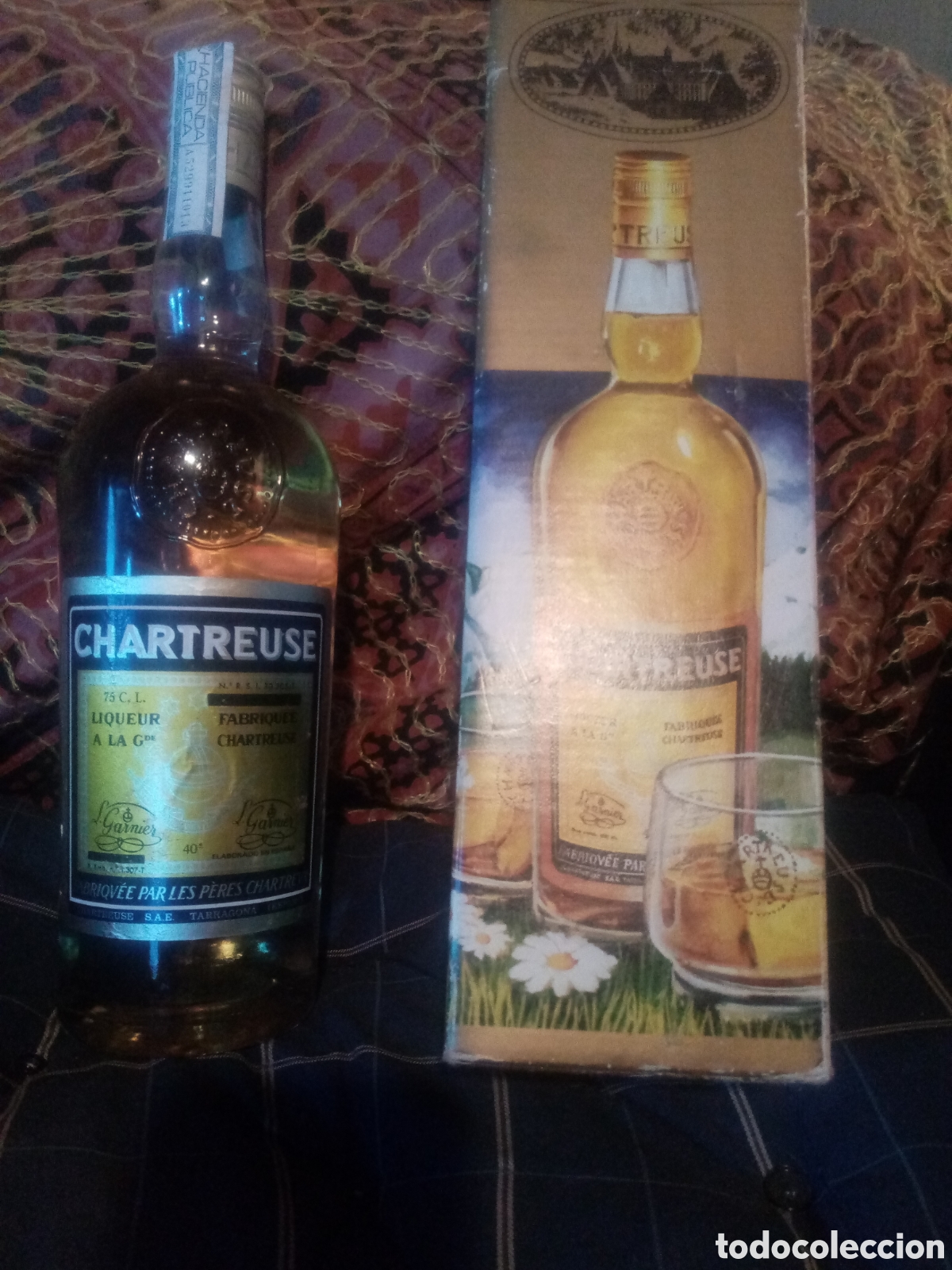 Antig&uuml;edades: Botella licor hierbas chartreuse tarragona