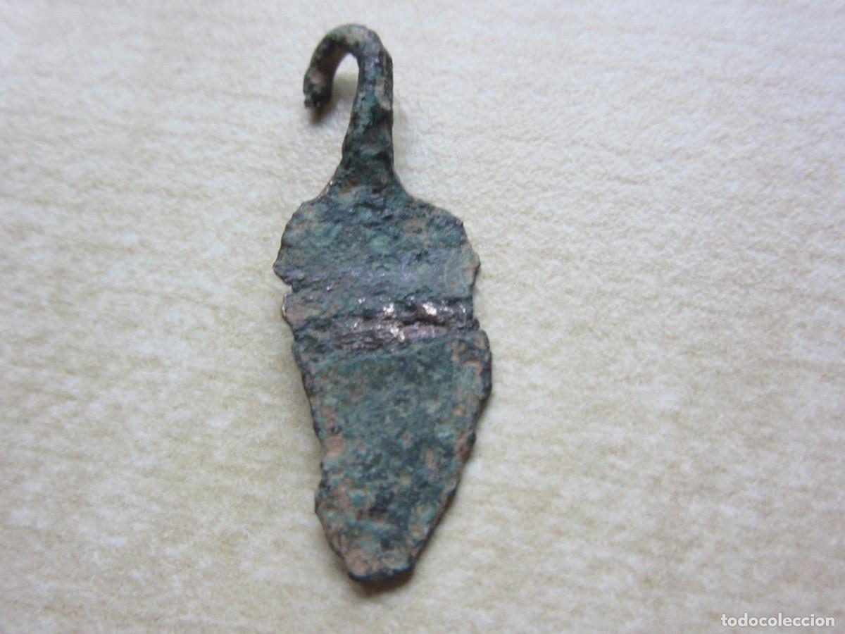 Antiquit&auml;ten: Pinjante probablemente medieval o romano Medidas 3 x 1,2 cm