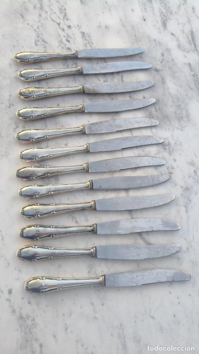 Antiquit&auml;ten: Lot de 12 couteau 23 cm plaqu&eacute; argent haute qualit&eacute;