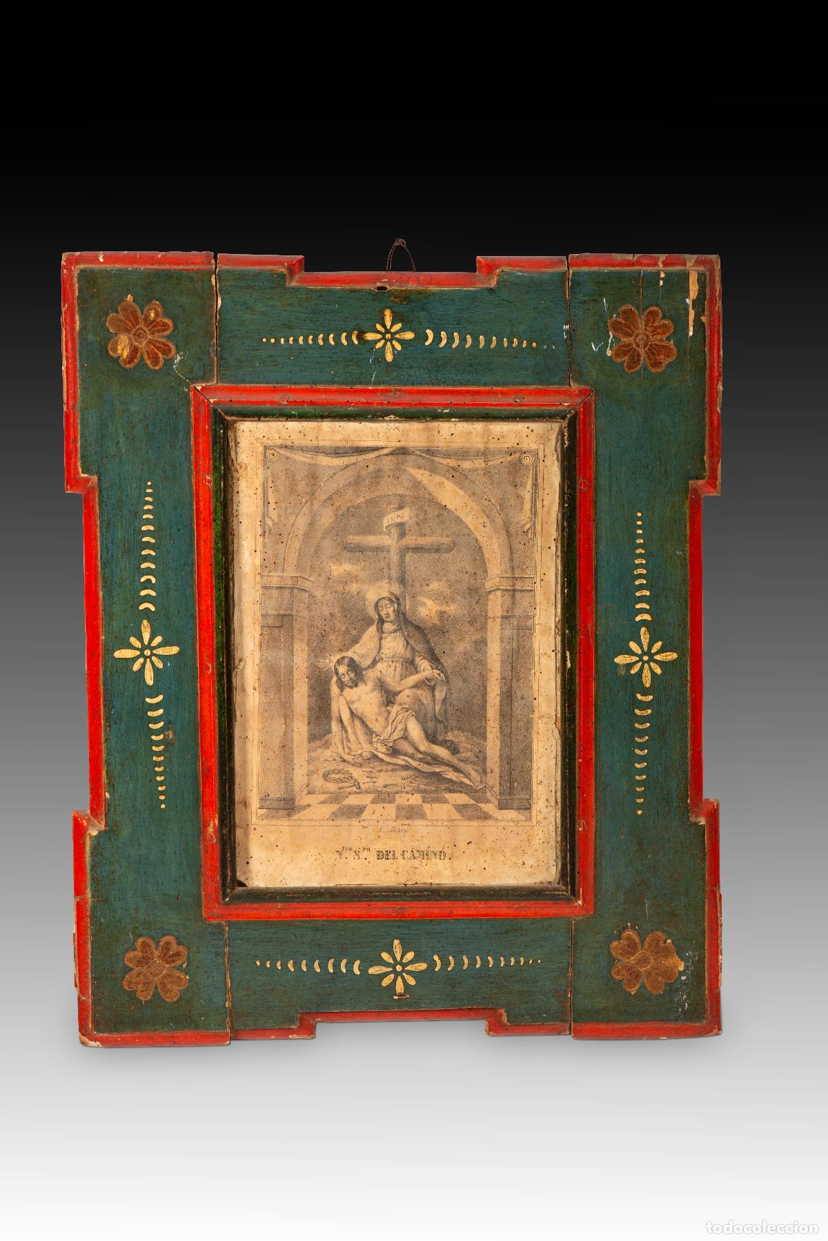 Antig&uuml;edades: Marco con Piedad. Madera policromada, grabado. Siglos XVIII y XIX.