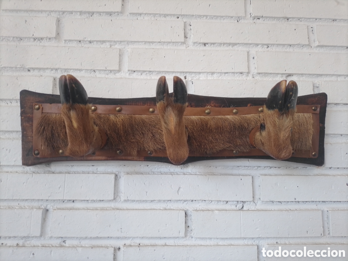Antig&uuml;edades: Antiguo perchero pezu&ntilde;as.