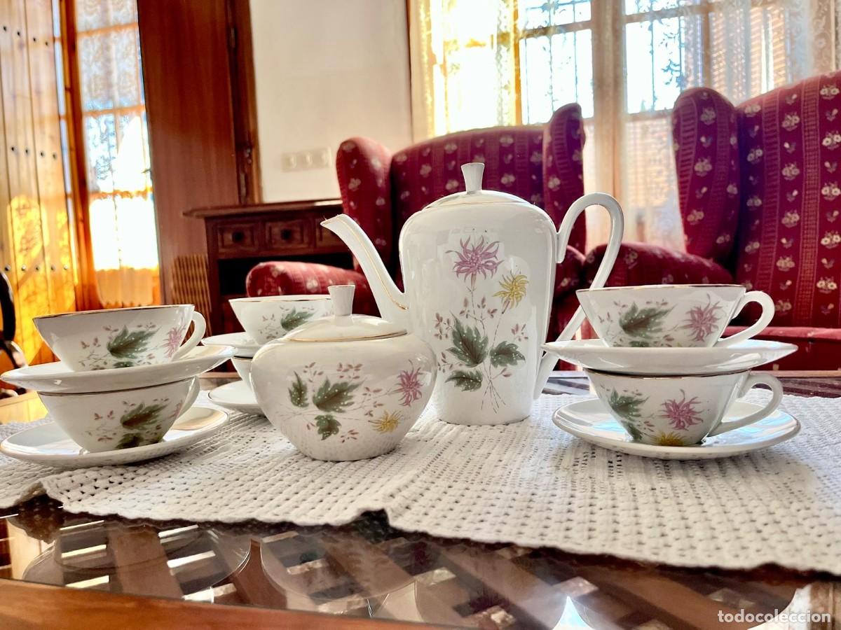 Antig&uuml;edades: Juego completo de t&eacute;/caf&eacute; de loza fina de la emblem&aacute;tica f&aacute;brica de San Claudio (Oviedo)