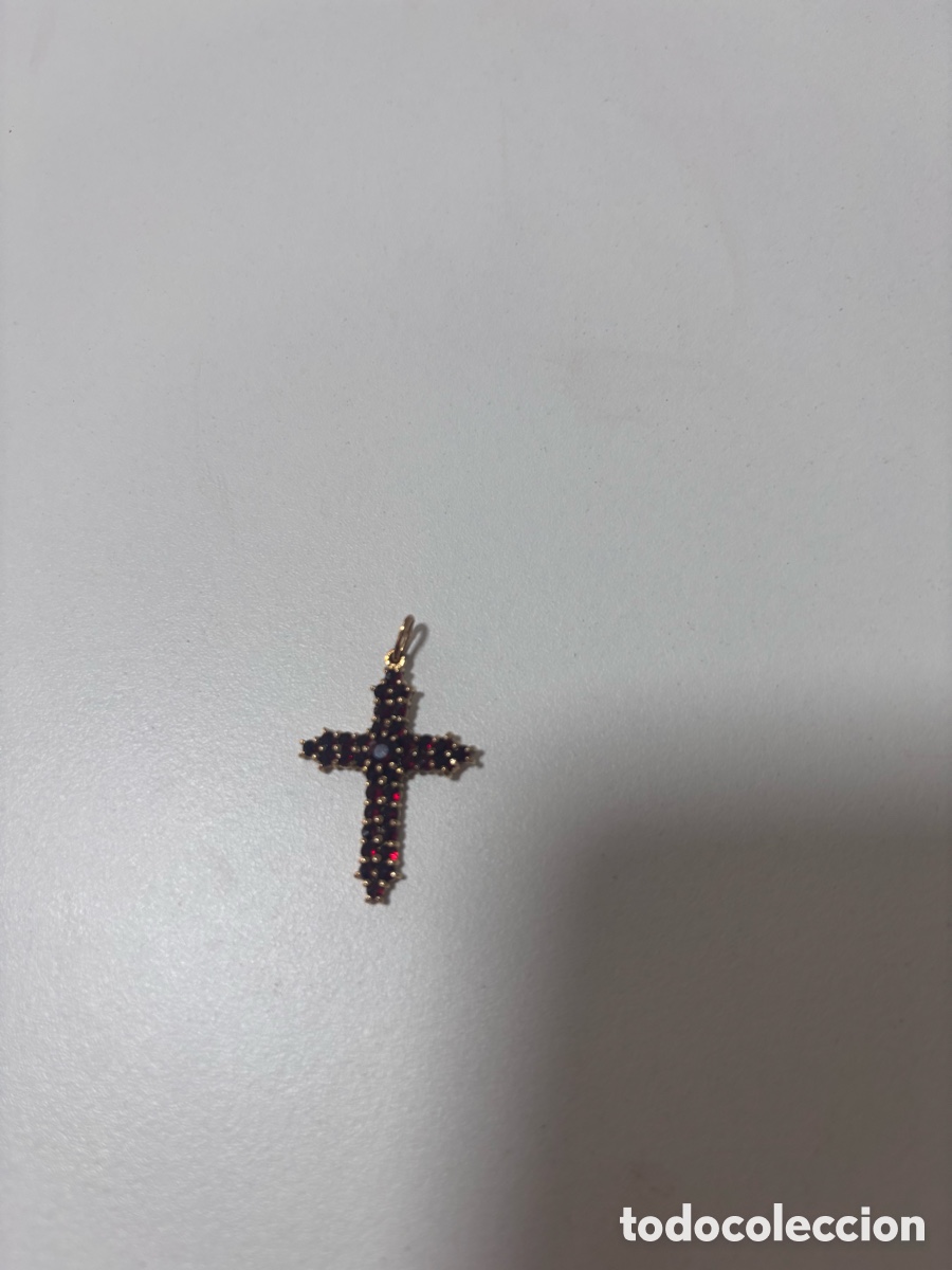 Antig&uuml;edades: Cruz con Piedras Rojas y Doradas