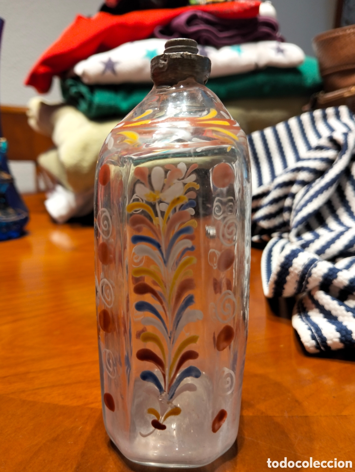 Antig&uuml;edades: Botella de cristal pintada a mano - Foto 2