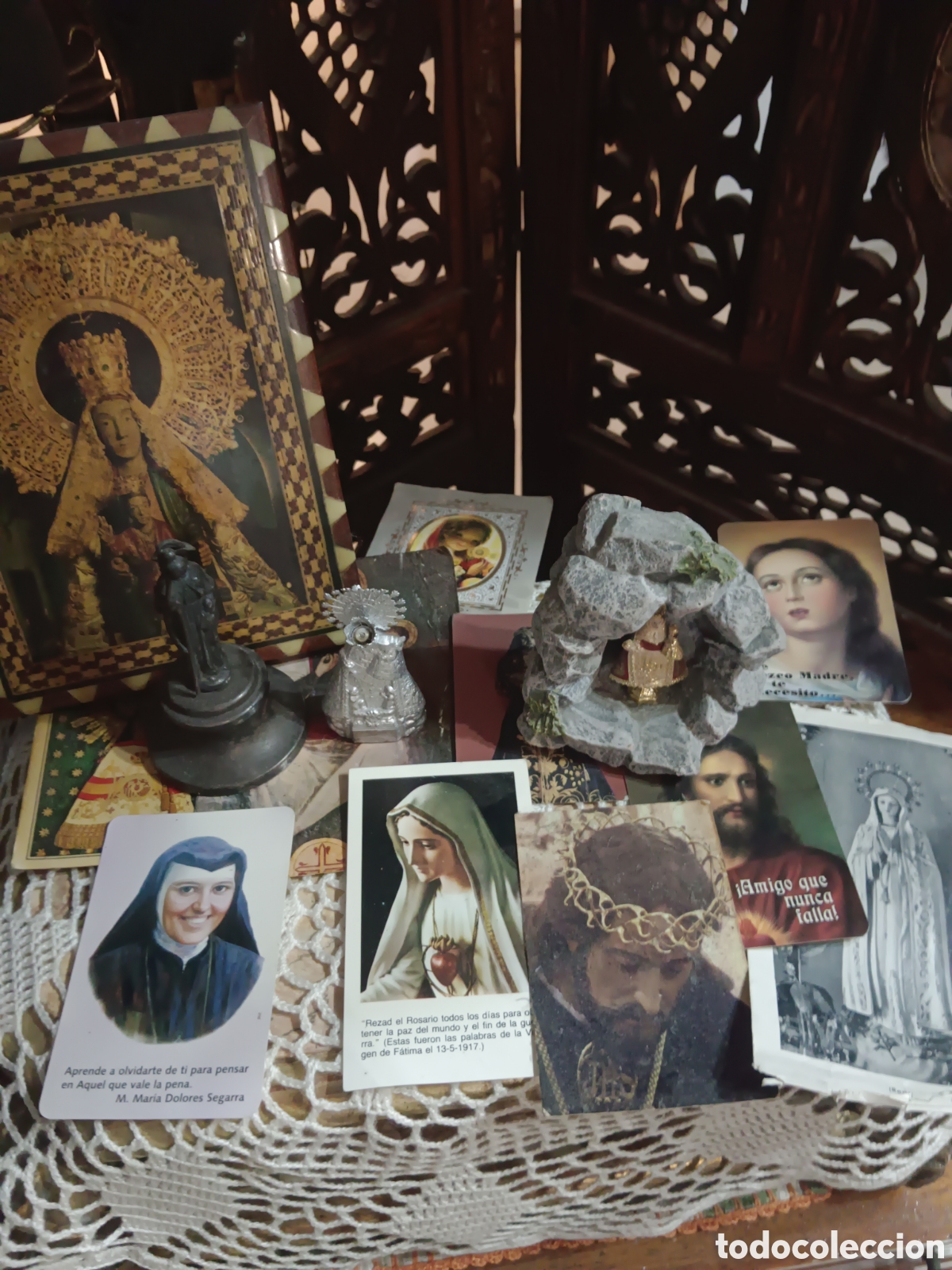 Antig&uuml;edades: Antiguo lote religioso con cuadro - Foto 1