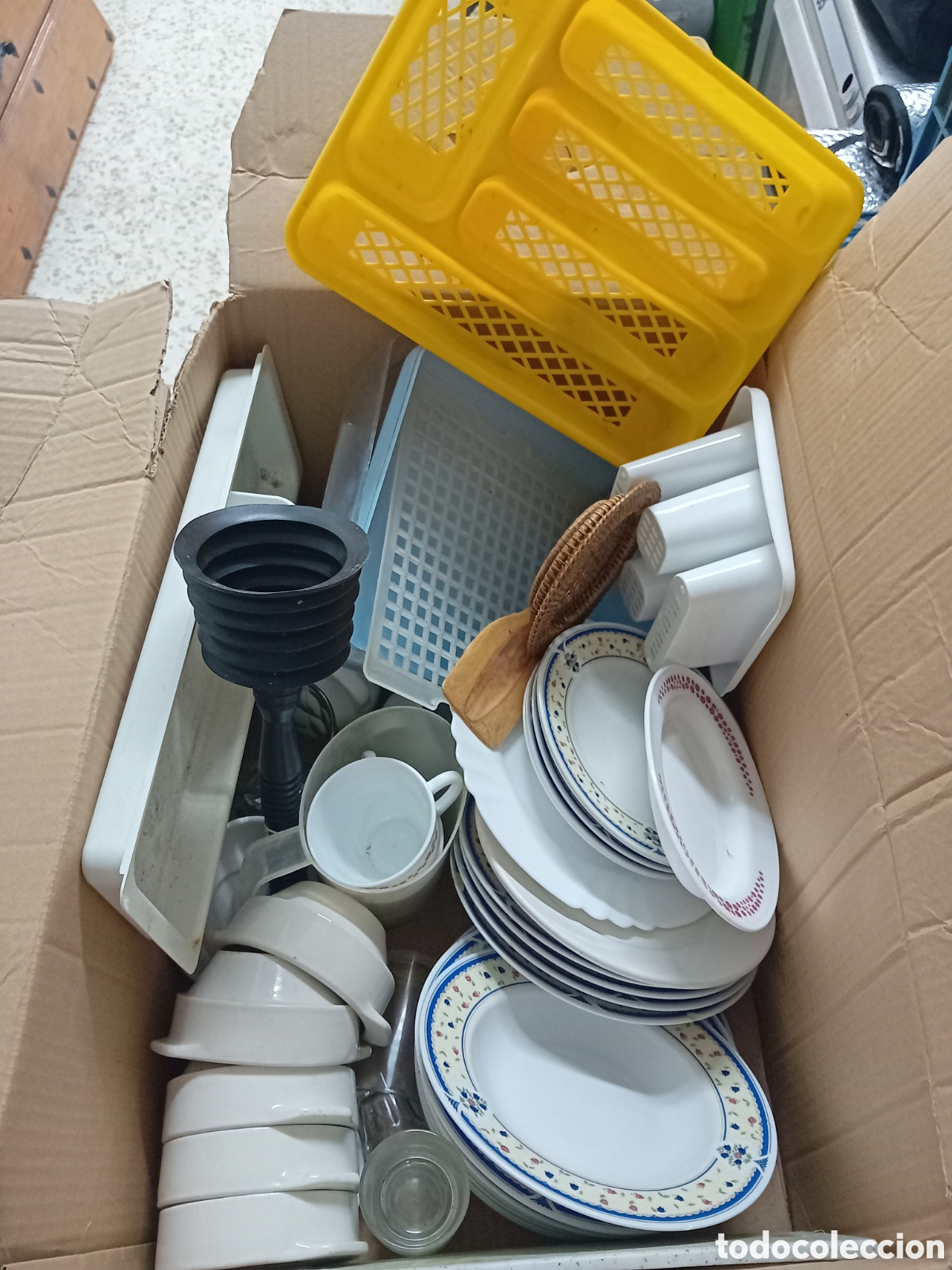 Antig&uuml;edades: ️ Lote de vajilla y menaje de cocina ️