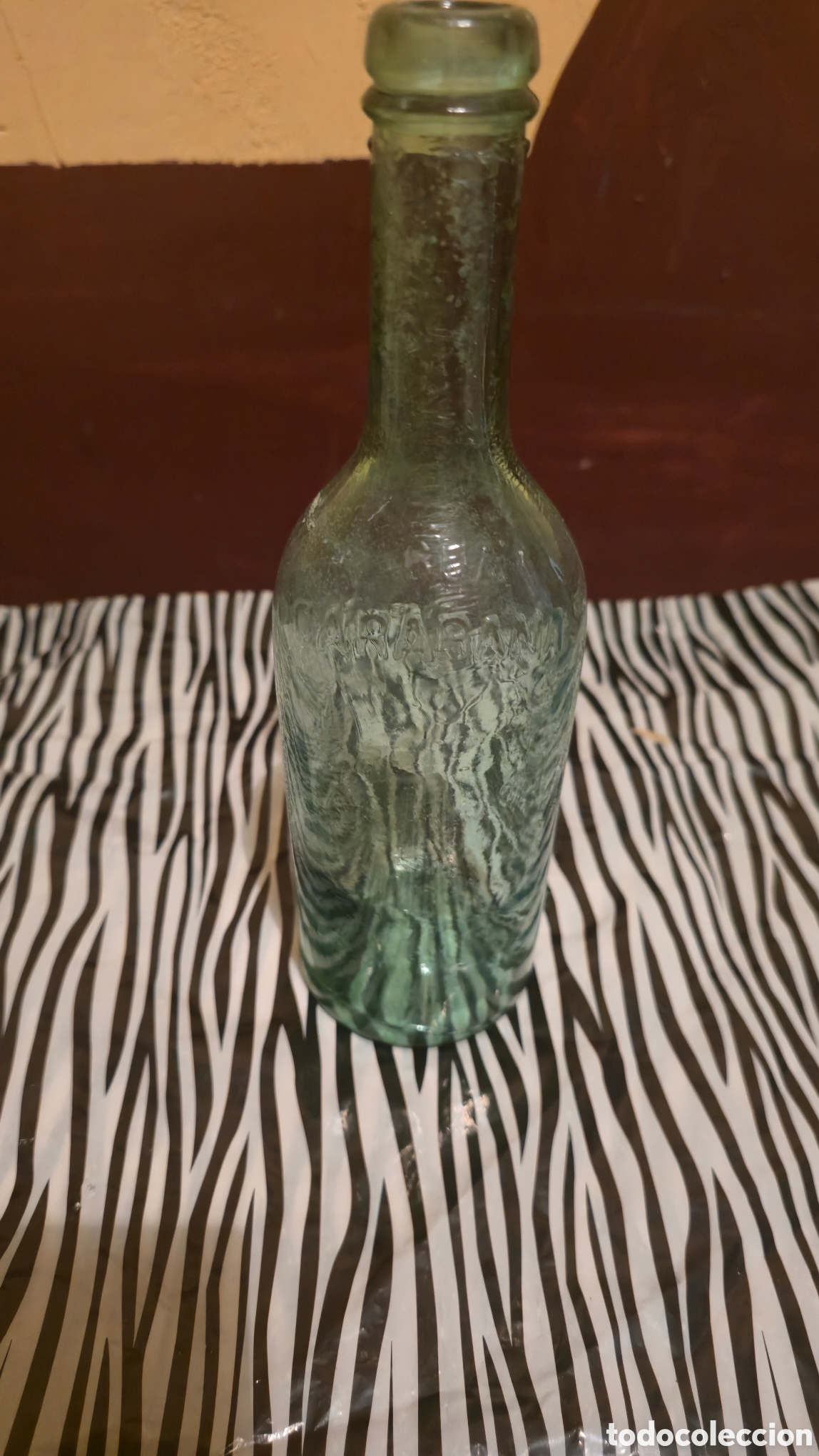 Antig&uuml;edades: Antigua botella de agua de caraba&ntilde;a