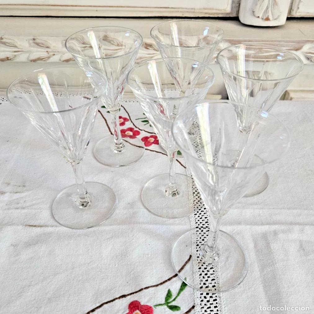 Antig&uuml;edades: 6 VERRES A PIED APERITIF BACCARAT MODELE A IDENTIFIER HAUTEUR 12.20 CM