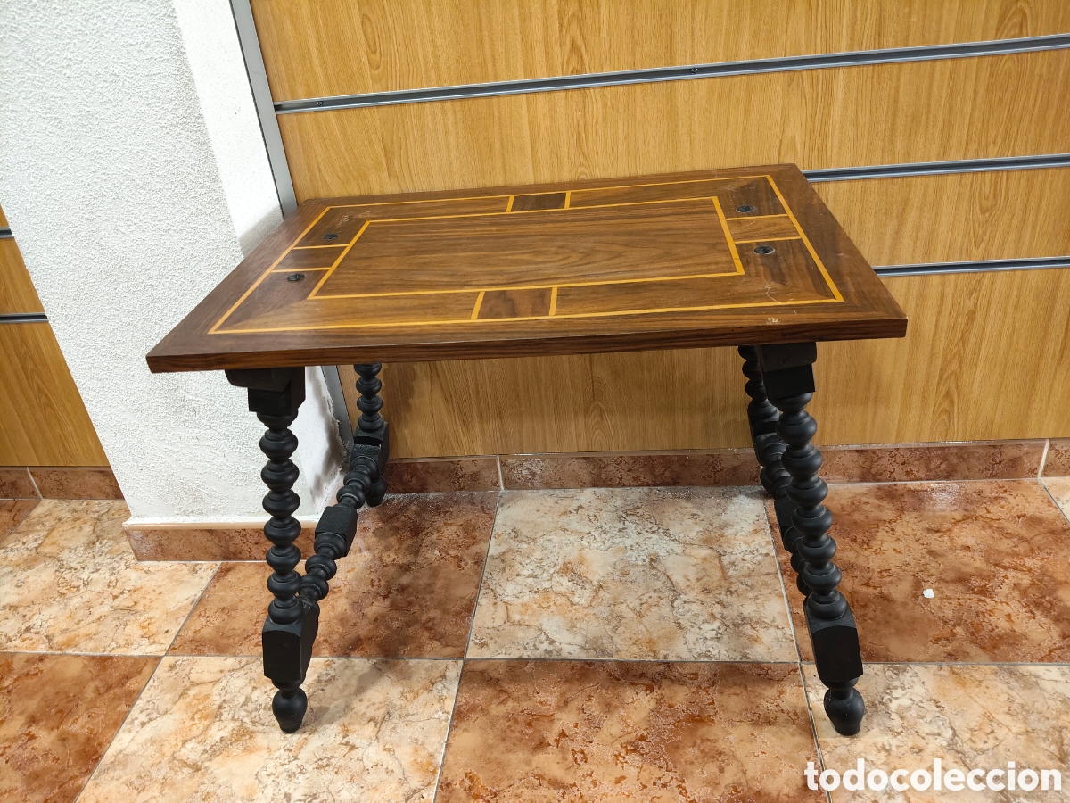Antig&uuml;edades: MESA PARA BARGUE&Ntilde;O O VITRINA