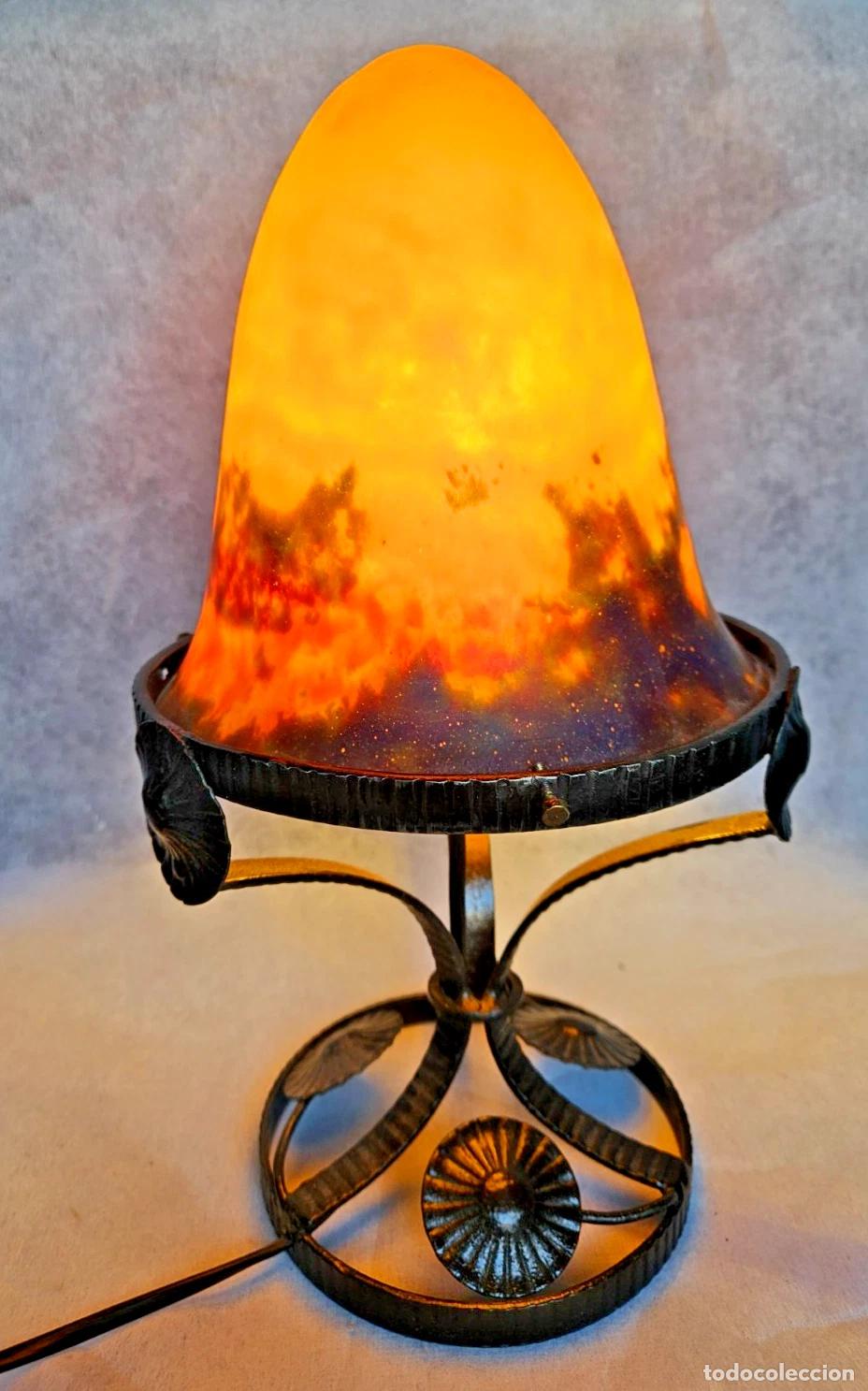 Antig&uuml;edades: LAMPE CHAMPIGNON EN VERRE MARMOREEN ORANG&Eacute; PIETEMENT EN FER FORG&Eacute; FONCTIONNE