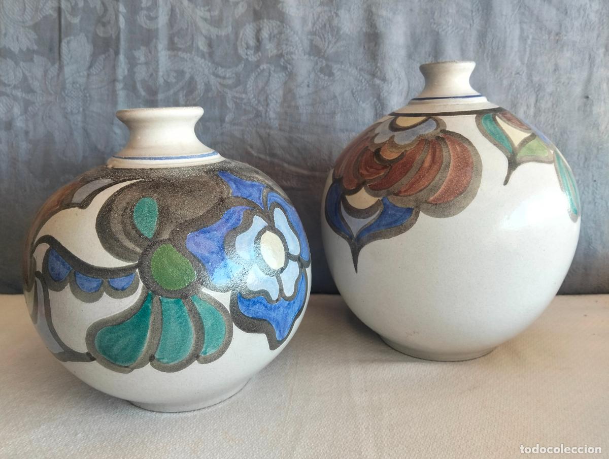 Antiques: Lote de 2 jarr&oacute;n jarrones floreros de ceramica de autor pintados a mano firma autor X M a&ntilde;o 1981