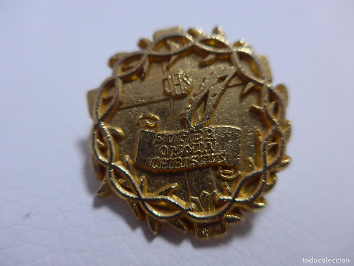 Antig&uuml;edades: PIN JHS SUPER OMNIA CHRISTUS