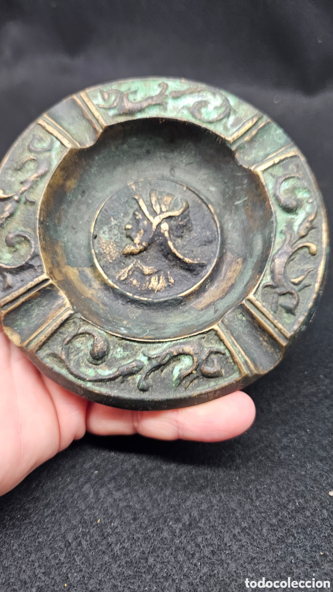 Antig&uuml;edades: Antiguo cenicero de bronce fundido estilo brutalista - Foto 3