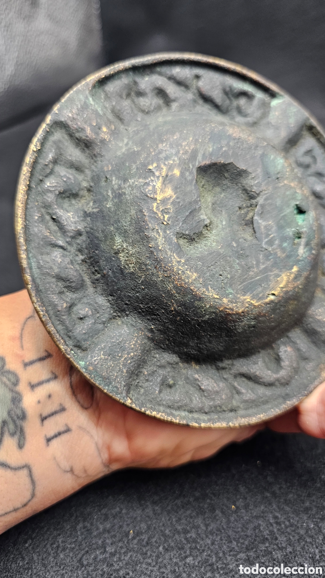 Antig&uuml;edades: Antiguo cenicero de bronce fundido estilo brutalista - Foto 5