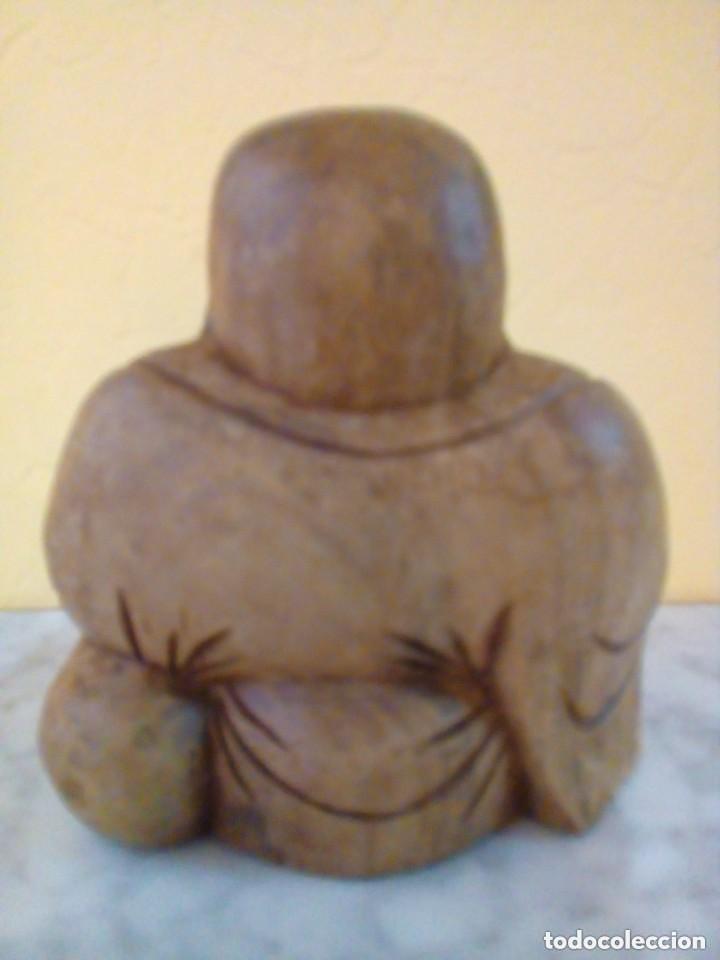 Antig&uuml;edades: FIGURA DE BUDA DE MADERA MACIZA TALLADA - Foto 2