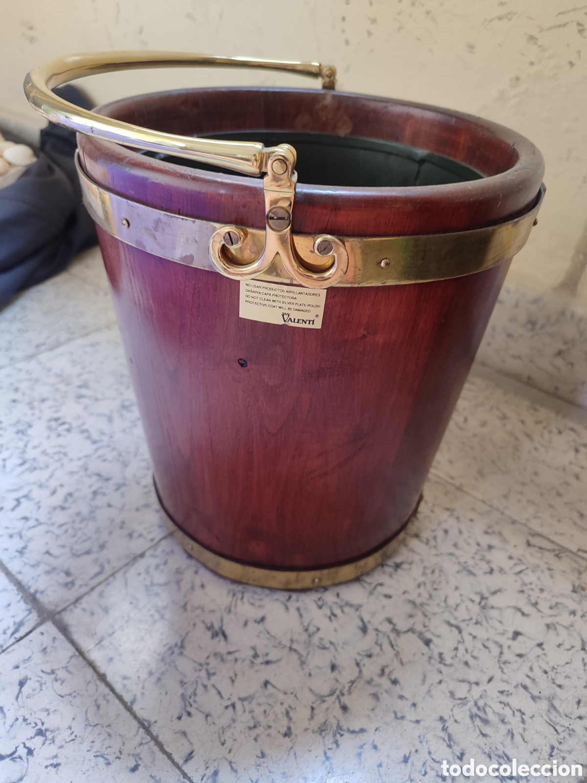 Antig&uuml;edades: Macetero Valenti de madera