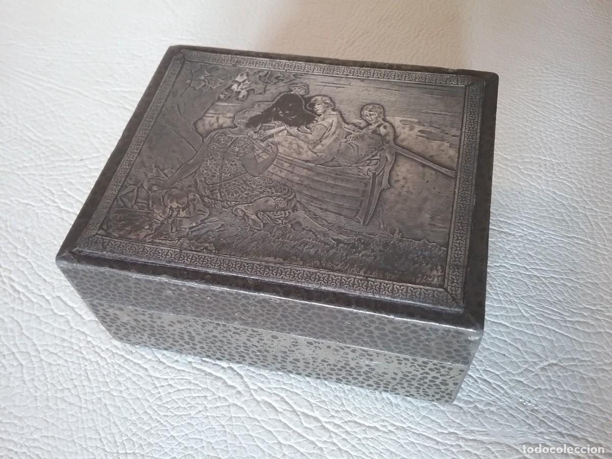 Antiques: ANTIGUA CAJA JOYERO CON METAL REPUJADO