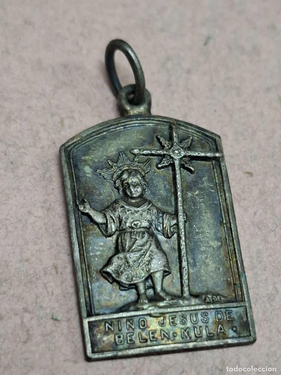 Antig&uuml;edades: ANTIGUA MEDALLA RELIGIOSA III CENTENARIO NI&Ntilde;O BELEN DE MULA MURCIA
