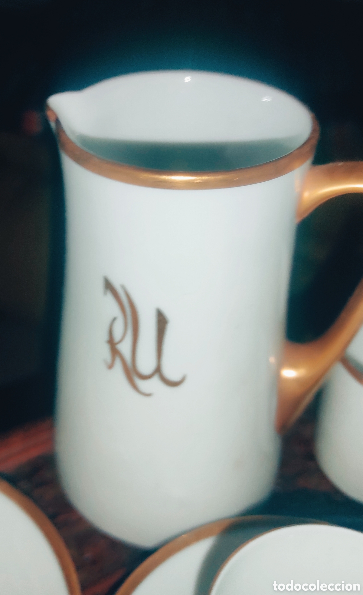 Antig&uuml;edades: Juego de cafe , con ribete de oro mate