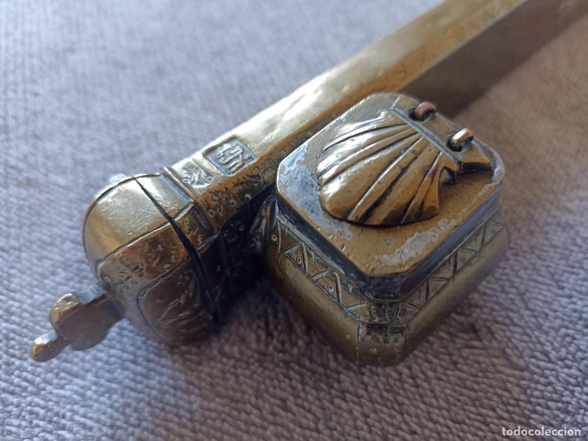 Antig&uuml;edades: Escriban&iacute;a port&aacute;til de peregrino, siglo XVIII-XIX