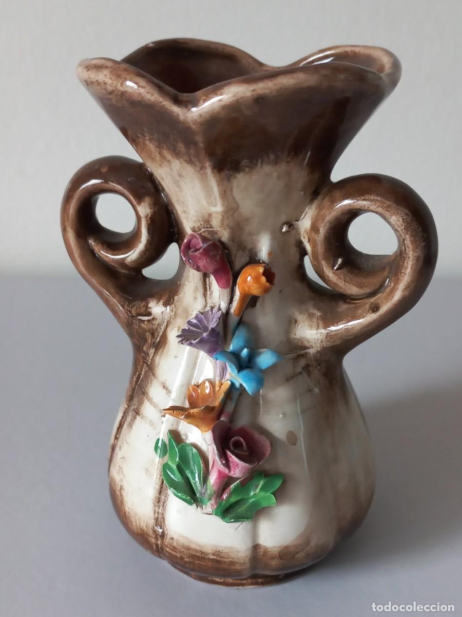 Antig&uuml;edades: DOS JARRONES FLOREROS CAPODIMONTE - Foto 9