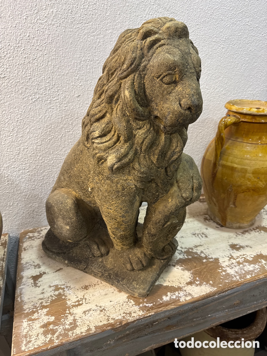 Antig&uuml;edades: Pareja de leones en piedra artificial - Foto 2