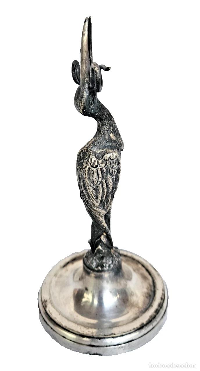Antig&uuml;edades: XIX SIECLE PORTE MENU HERON EN PIED EN BRONZE ARGENT&Eacute; ORFEVRE PILLET H 16 CM