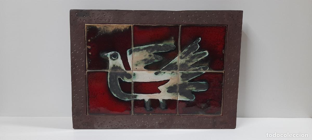 Antig&uuml;edades: PALOMA - TERESA JASSA ( 1928 - 1999 ) . CALACEITE / TERUEL . PRECIOSA COMPOSICION DE SEIS AZULEJOS .