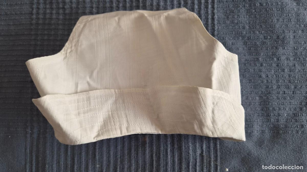 Antig&uuml;edades: Gorra infantil antigua