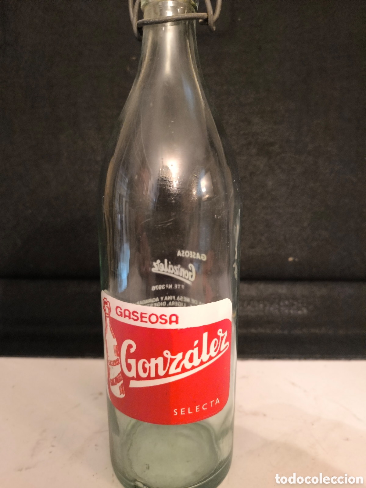Antig&uuml;edades: Botella antigua de gaseosa