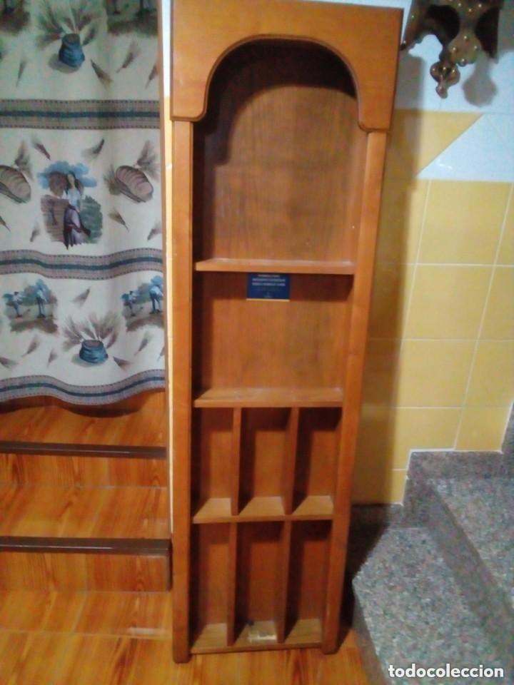 Antig&uuml;edades: ESTANTERIA ROBUSTA DE ROBLE
