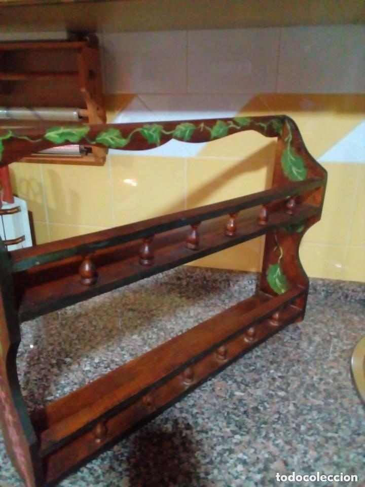 Antig&uuml;edades: BONITA ESTANTERIA DE MADERA - Foto 4