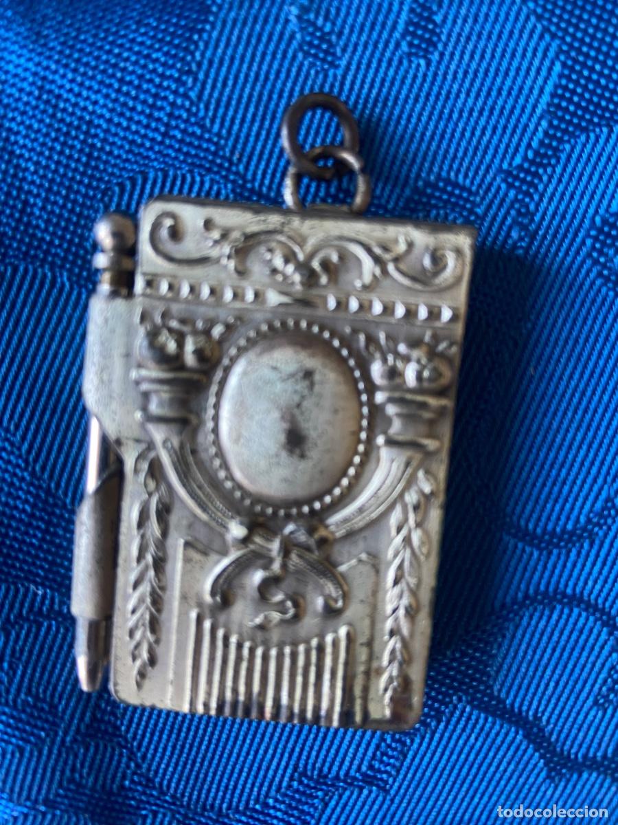 Antig&uuml;edades: PEQUE&Ntilde;O Y ANTIGUO CARNET DE BAILE