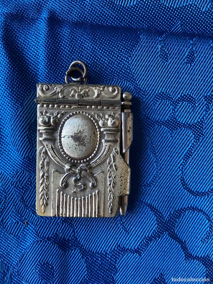 Antig&uuml;edades: PEQUE&Ntilde;O Y ANTIGUO CARNET DE BAILE
