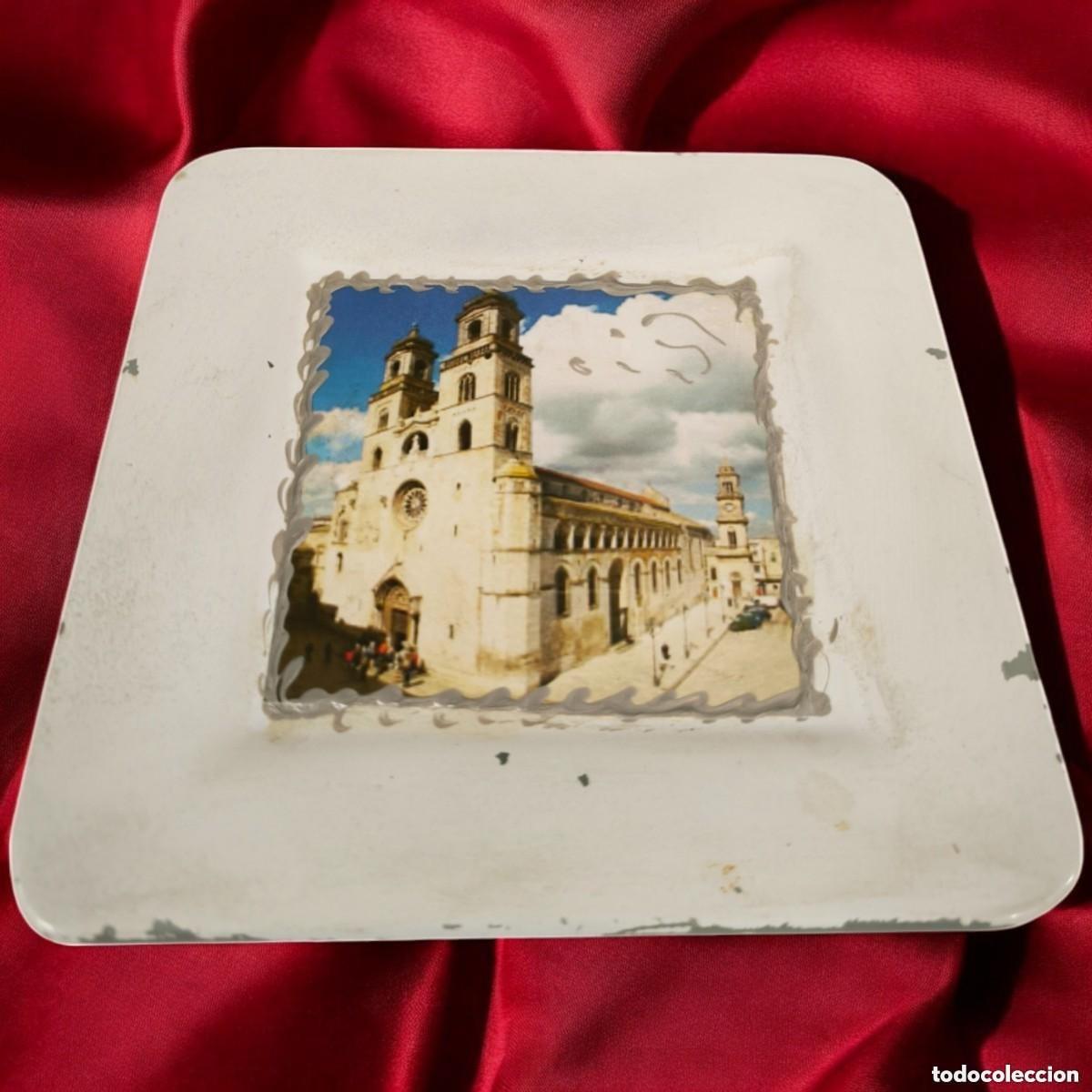 Antig&uuml;edades: ️ Plato Decorativo de Vidrio Cuadrado &ndash; Imagen de Catedral Hist&oacute;rica &ndash; 17x17 cm