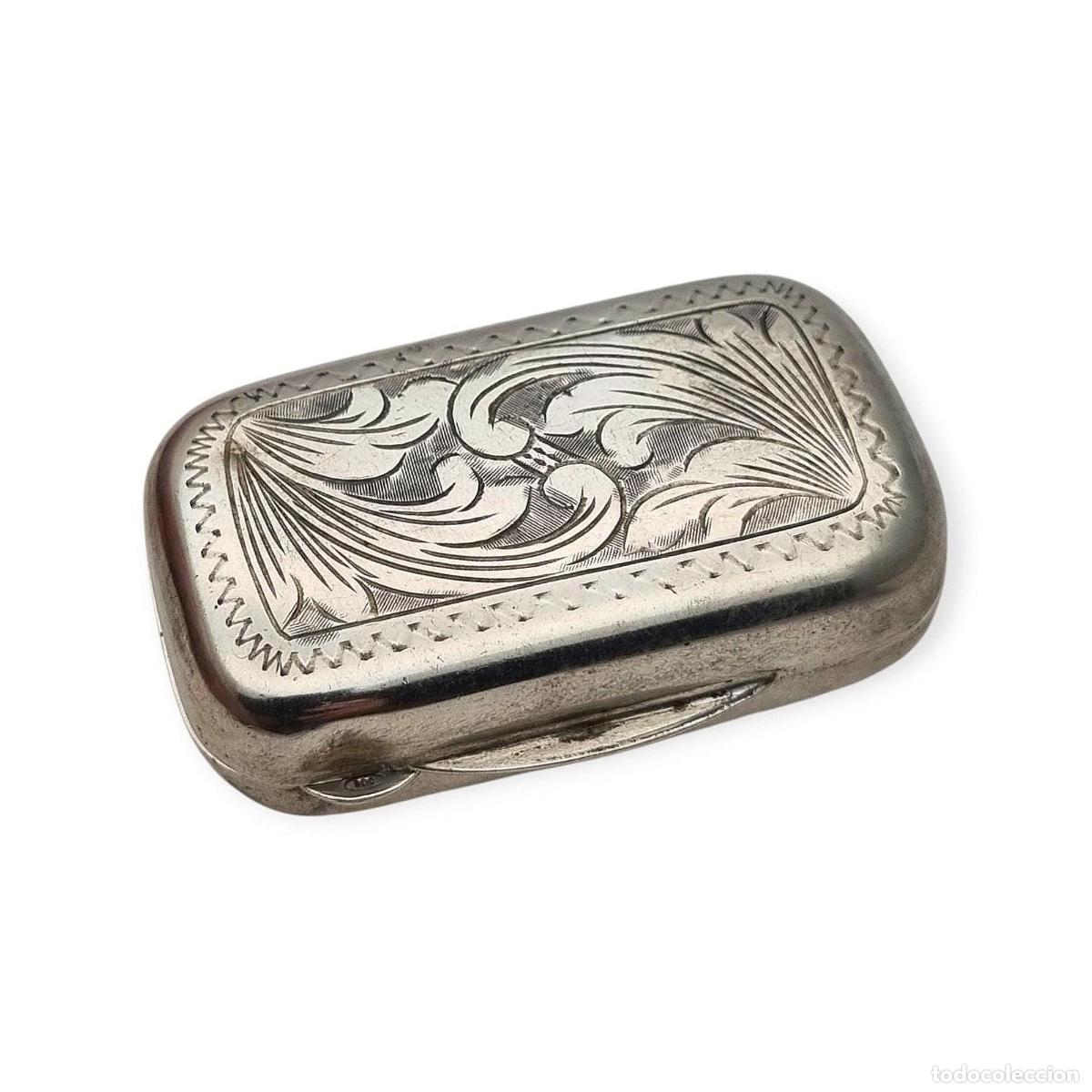 Antig&uuml;edades: Caja de bolsillo antigua en plata 800, grabado floral de inspiraci&oacute;n Art Nouveau, Europa continental