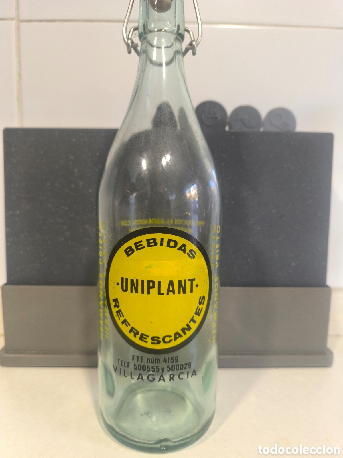 Antig&uuml;edades: Botella antigua de gaseosa