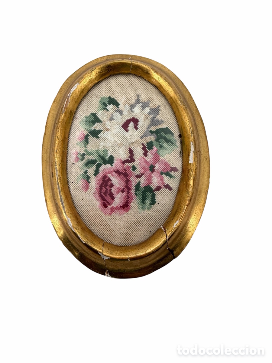 Antiquit&eacute;s: Adorno de Flores en Marco Dorado