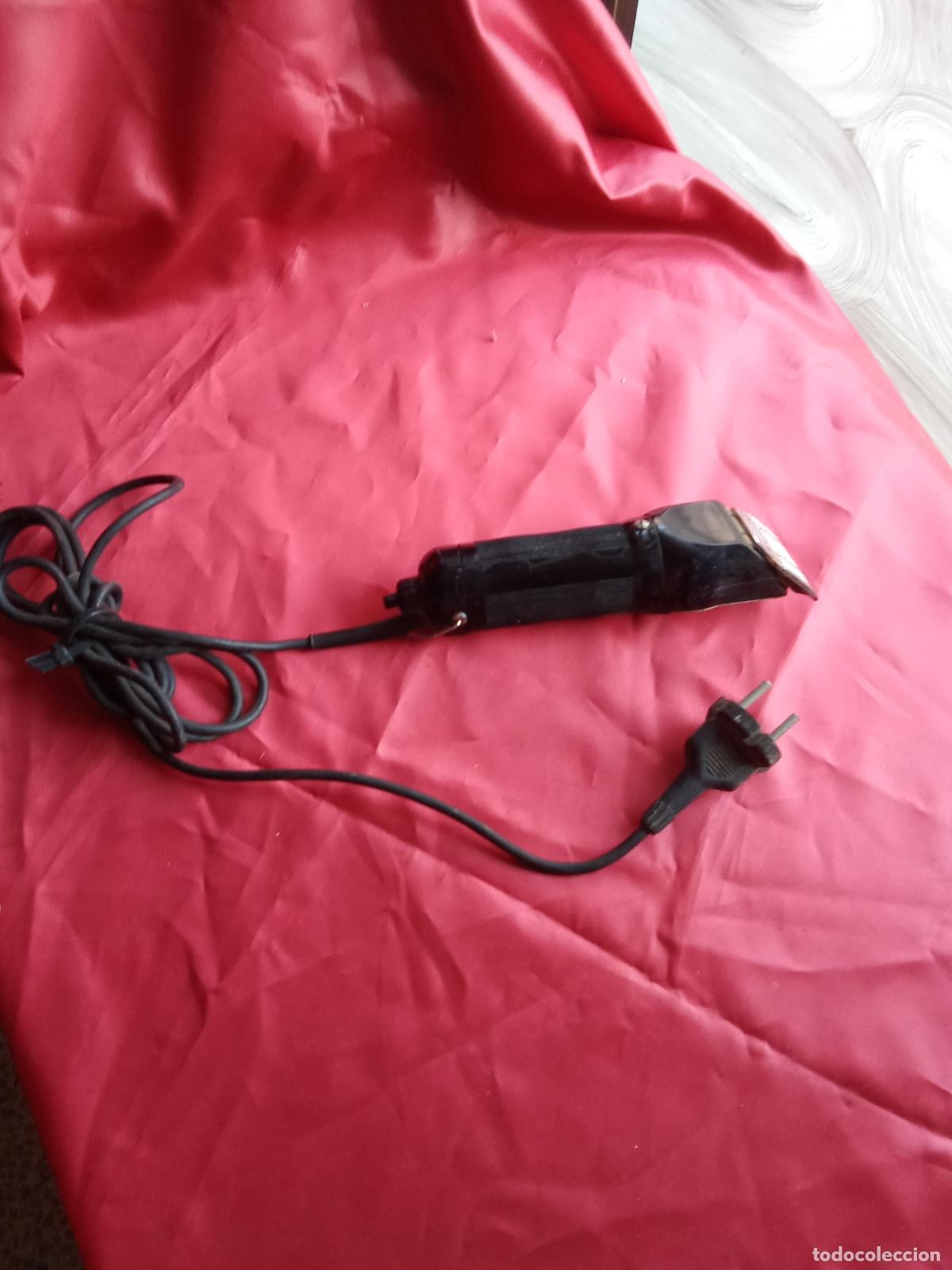 Antig&uuml;edades: Antigua maquina electrica pelar, peluqueria, cortar el pelo, marca Cito. Vitrina Granate